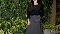 Ashanty, penyanyi sekaligus istri Anang Hermansyah, dilaporkan oleh mantan pegawainya atas tuduhan perampasan aset. Dirinya dilaporkan ke pihak berwajib untuk diisut terkait tuduhan tersebut. Foto: Instagram/ashanty_ash