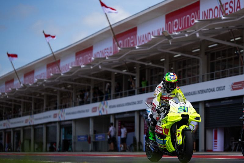 Berkat sponsori tim balap Valentino Rossi, Pertamina Enduro makin dikenal