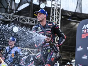 Video: Bezzecchi Juara Sprint Race MotoGP Mandalika 2025, Marquez Ketujuh