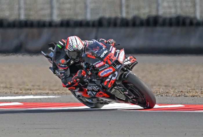 Sprint Race MotoGP Australia 2025: Bezzecchi Kejar Raul Fernandez di Depan