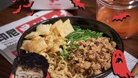 William Gozali dari Master Chef Indonesia musim ke-3 sempat punya usaha South Bakmi Boys di Darmawangsa pada 2020. Namun kini, usahanya tak lagi beroperasi. Ia kini punya beragam usaha kuliner di bawah Nekad Gorup. Foto: Instagram southbakmiboys