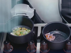 Video: Robot Koki Ini Bisa Memasak Hingga 3.000 Porsi Sehari