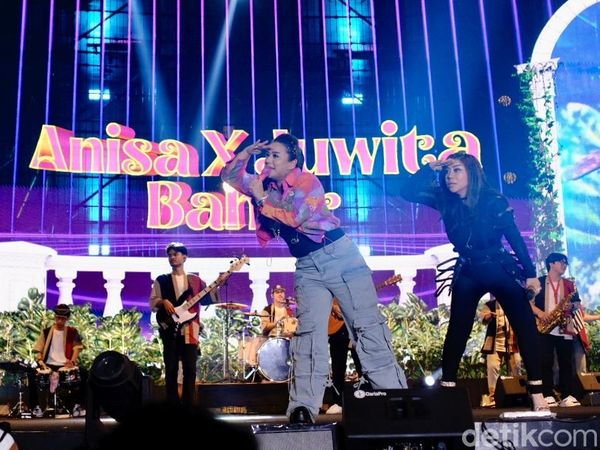 Duet Dangdut Anisa x Juwita Bahar Guncang Synchronize Festival 2025