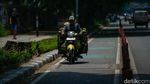 Duh, Jalur Sepeda di Jaktim Diserobot Pemotor untuk Lawan Arus