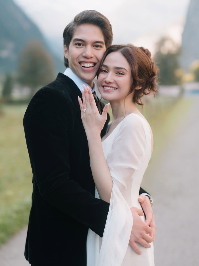 El Rumi dan Syifa Hadju lamaran