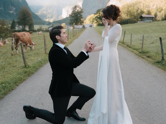 El Rumi dan Syifa Hadju lamaran