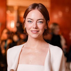 10 Wanita Tercantik Dunia Menurut Sains