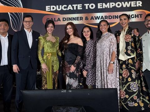 Felicya Angelista dan Dara Sarasvati  mendapatkan penghargaan The Ten Outstanding Young Persons (TOYP) 2025.