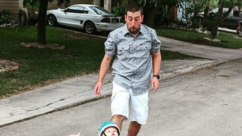 Bocah jatuh dari sepeda terekam kamera. Foto: Boredpanda