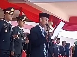 Waka DPRD Pasangkayu Gagap Baca Teks UUD 1945 gegara Lupa Bawa Kacamata