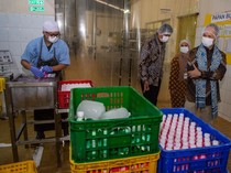 OJK Gandeng Swiss Bangun Ekosistem Koperasi Peternakan Digital di Jabar