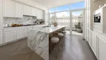 Penampakan Rumah Sabrina Carpenter Rp 164 M di NYC, Ada Lift Pribadi