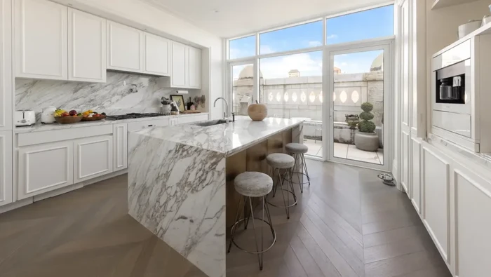 Rumah Sabrina Carpenter/Evan Joseph Studios via New York Post Rumah Sabrina Carpenter
