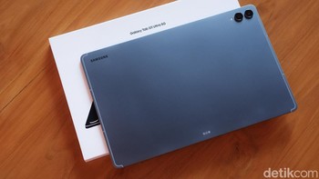 Galaxy Tab S11 Ultra hanya tersedia satu warna yakni Grey. Foto: Adi Fida Rahman/detikINET