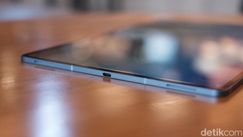 Baterai Galaxy Tab S11 Ultra 11.600 mAh dengan fast charging 45W, Foto: Adi Fida Rahman/detikINET