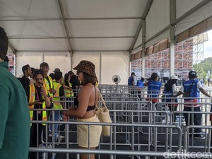 Ribuan Penonton Padati Sirkuit Mandalika Jelang Sprint Race MotoGP