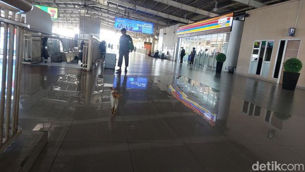 Skywalk Kebayoran Lama (4/10)