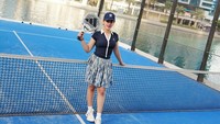 Tak ketinggalan walaupaun berada di Dubai, main padel tetap dilaksanakan. (Instagram/@tasyafarasya)
