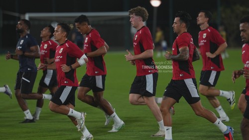 Sesi latihan perdana Timnas Indonesia di Jeddah, Arab Saudi, jelang laga-laga Ronde 4 Kualifikasi Piala Dunia 2026.