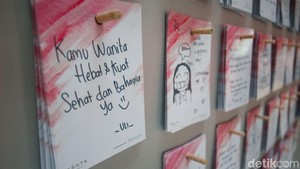 Melalui Brushstrokes of Hope, seni menjadi medium penyembuhan dan solidaritas. Bukan sekadar pameran visual, tetapi ajakan untuk berbagi kekuatan dan berjalan bersama dalam perjalanan panjang menuju pemulihan. Sebuah ruang dimana setiap goresan warna menjadi simbol keberanian dan kehidupan baru bagi banyak perempuan.