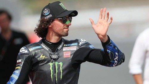 LOMBOK, INDONESIA - OCTOBER 04: Alex Rins of Spain riding the Monster Energy Yamaha MotoGP bike (42) on the grid during the Sprint ahead of the MotoGP of Indonesia at Pertamina Mandalika Circuit on October 04, 2025 in Lombok, Indonesia. (Photo by Gold & Goose Photography/Getty Images)