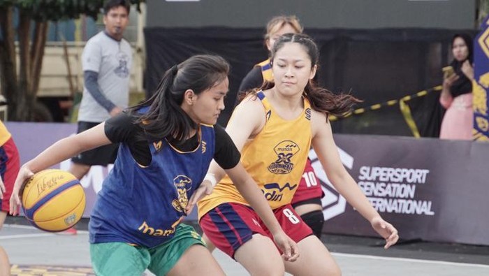 Mandiri SSS 3x3 Indonesia Tournament 2025 siap menyapa Pulau Jawa. Pelaksanaan Seri Jawa ini merupakan rangkaian dari sebelumnya yang berlangsung di Medan untuk Seri Sumatra dan Seri Bali & NTB.