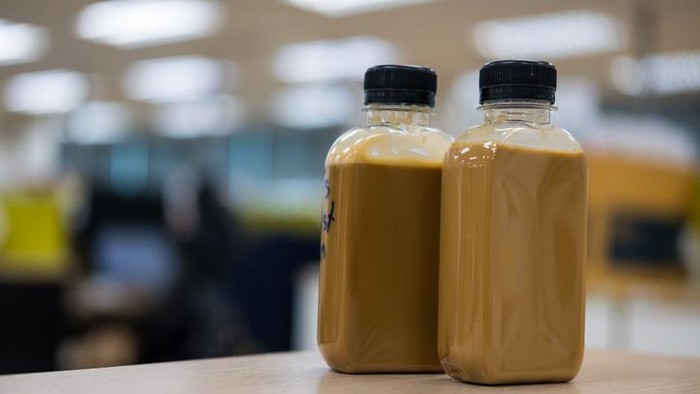 5 Cara Menyimpan Kopi Botolan supaya Nggak Cepat Basi