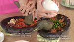 Aksi Cinta Laura Masak Shodow dan Sambal Leunca Pakai Cowbek