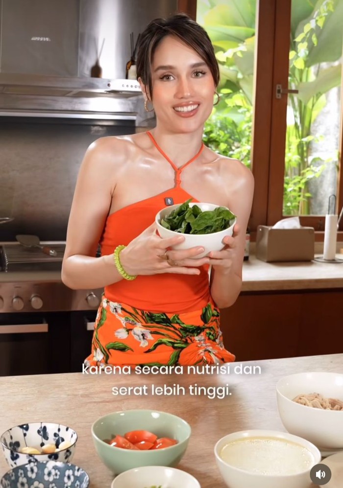Cinta Laura masak soto ayam hingga sambal leunca