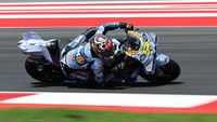 Pembalap Spanyol Fermin Aldeguer menjadi pemenang dari MotoGP Mandalika 2025. (REUTERS/Willy Kurniawan)