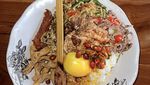 10 Potret Finalis Miss Indonesia Wayan Macrae Jualan Nasi Campur Bali Halal