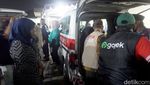Suasana Haru Serah Terima 3 Jenazah Korban Ambruk Bangunan Ponpes Sidoarjo