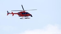 Helikopter utilitas bermesin tunggal ini dilengkapi dengan empat bilah rotor utama dan sistem kamera berteknologi tinggi yang mampu menangkap aksi balap dari berbagai sudut secara real time.