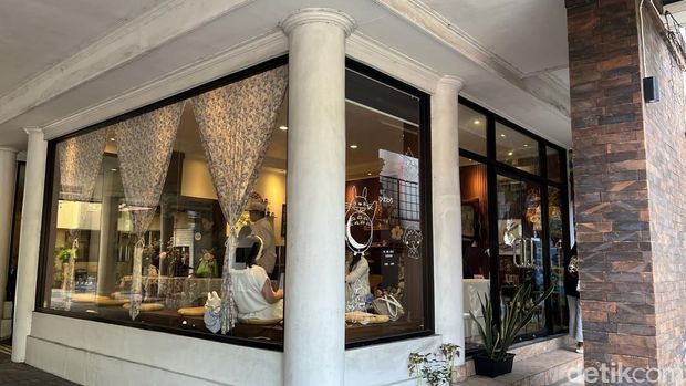 Himawari Tea & Coffee, kafe berkonsep Studio Ghibli di Denpasar, Minggu (5/10/2025). (Rizki Setyo)