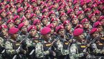 HUT ke-80 TNI, Ribuan Prajurit Unjuk Ketangkasan dan Parade Alutsista di Hadapan Prabowo