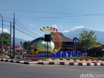 Kata DLH Kota Batu Soal Cat Ikon Apel Baru Mengelupas