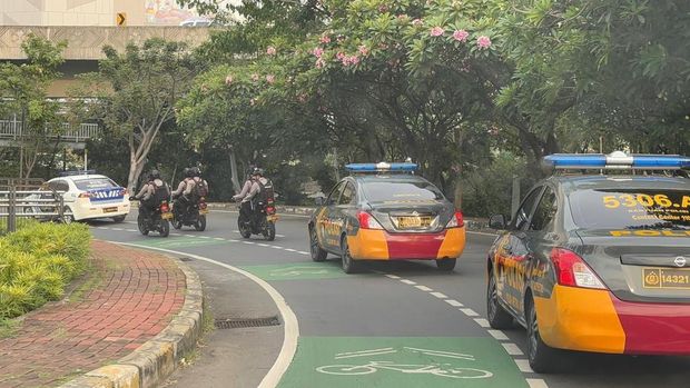 Polda Metro Jaya kembali melaksanakan patroli skala besar, Minggu (5/10/2025). (dok istimewa)