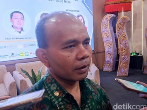 Koster Tugaskan DKLH Bali Kembalikan Kawasan Hutan Jadi 30 Persen