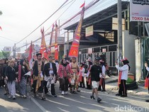 Ribuan Warga Kirab Napak Tilas Sawunggaling dari Lidah Wetan ke Bungkul