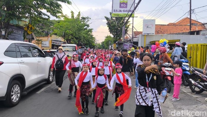 Kirab Napak Tilas Sawunggaling di Surabaya