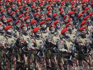 Sejarah dan Fungsi Pembentukan Kopassus, Pasukan Berbaret Merah