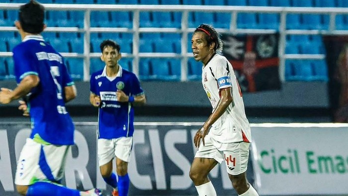 Laga Deltras FC vs Persiku Kudus