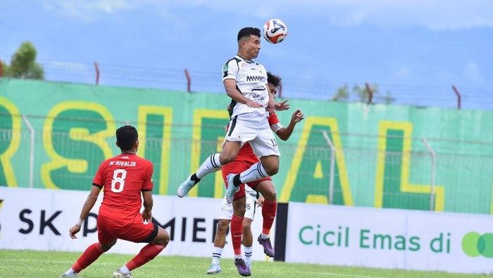Laga Persipal Palu vs PSS Sleman di Stadion Gawalise, Palu, Minggu (5/10/2025).