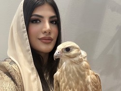 Foto: Mariam Mohamed, Wanita Uni Emirat Arab Cetak Sejarah di Miss Universe