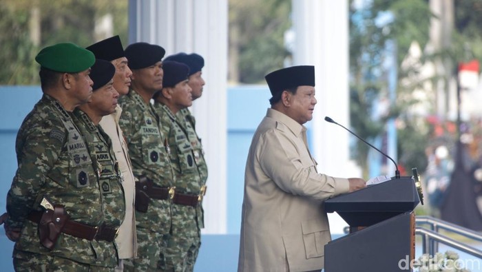 Suasana khidmat menyelimuti kawasan Silang Monas, Jakarta, Minggu (5/10/2025), saat Presiden Prabowo Subianto memimpin upacara peringatan Hari Ulang Tahun ke-80 Tentara Nasional Indonesia (TNI).