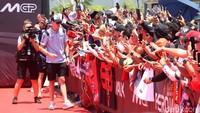 Gelaran MotoGP Hero Walk 2025 tak hanya menjadi ajang hiburan, tetapi juga menunjukkan bagaimana Mandalika mampu menghadirkan pengalaman menonton balapan kelas dunia dengan sentuhan kehangatan khas Indonesia.