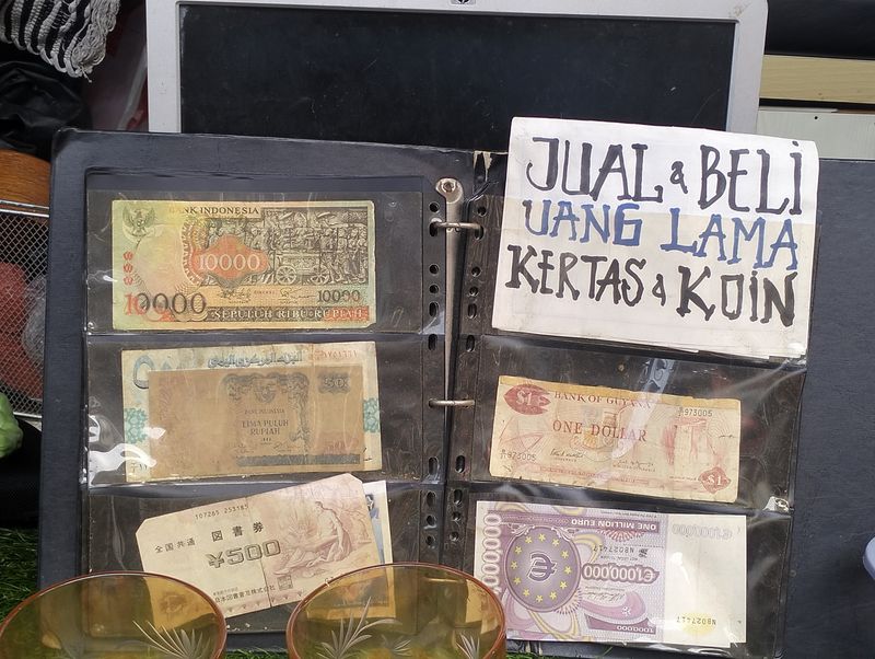 Pasar Loak Jatinegara