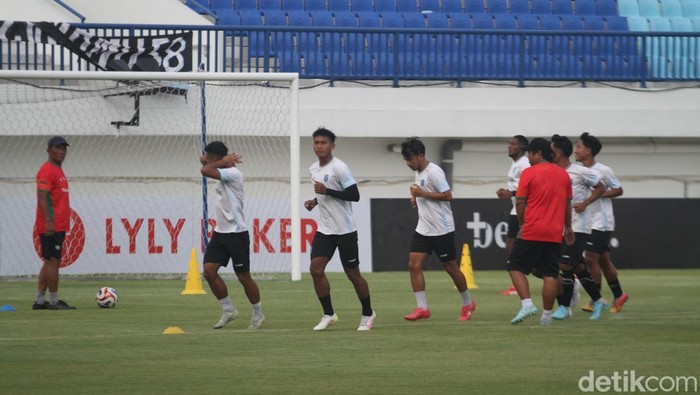 Persela Lamongan saat sesi latihan jelang lawan Persipura Jayapura