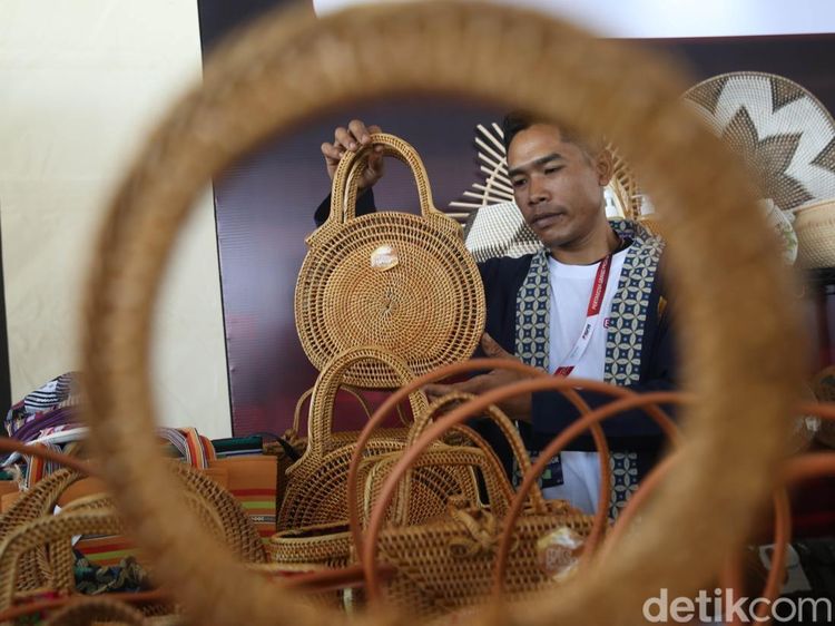 Pertamina Angkat Potensi UMKM Lokal di Ajang MotoGP Mandalika 2025