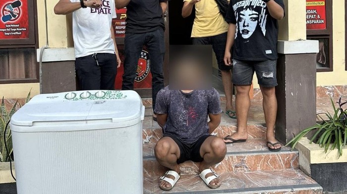 Polisi menangkap pemuda yang mencuri barang milik ibunya di Kolaka.